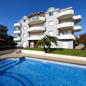 https://villa-gravic.hotelinzadar.com