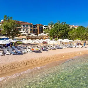 **** Hotel Blue Waves Croazia